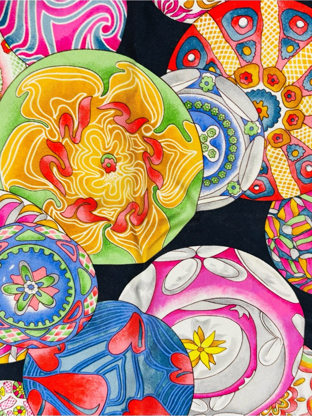 ❤️Vintage Carlisle 100% Silk Mandala Scarf - Picture 6 of 7